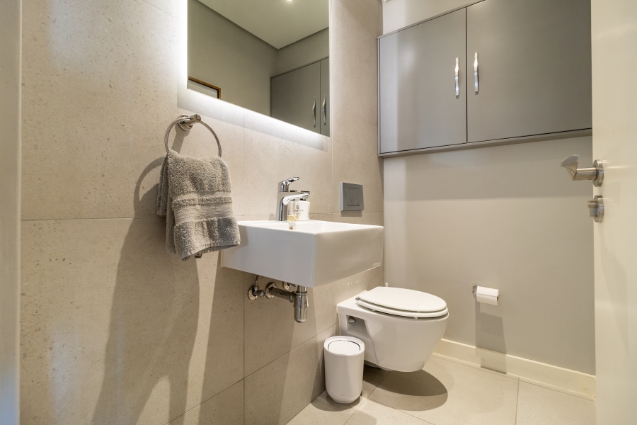 To Let 2 Bedroom Property for Rent in Fresnaye Western Cape